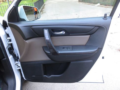 Used 2016 GMC Acadia SLT w/ Premium Edition image 29