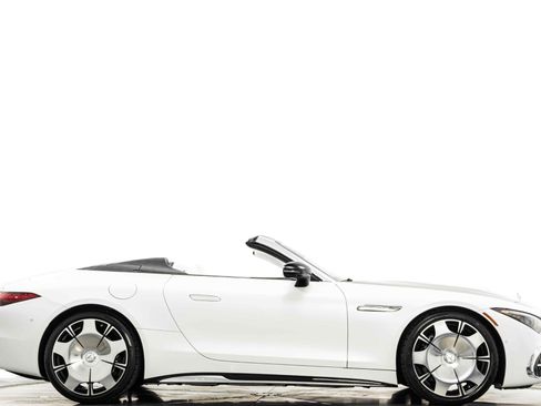 Used 2026 Mercedes-Benz Maybach SL 680 image 2