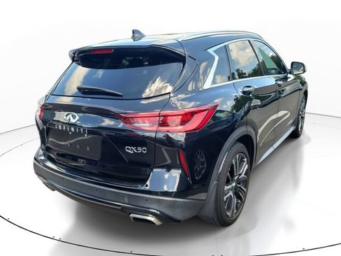 Used 2022 INFINITI QX50 Luxe w/ Appearance Package FWD image 4