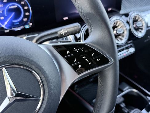 Used 2025 Mercedes-Benz EQB 250+ image 56