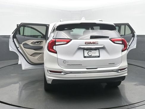 Used 2023 GMC Terrain Denali w/ Denali Premium Package AWD/4WD image 57