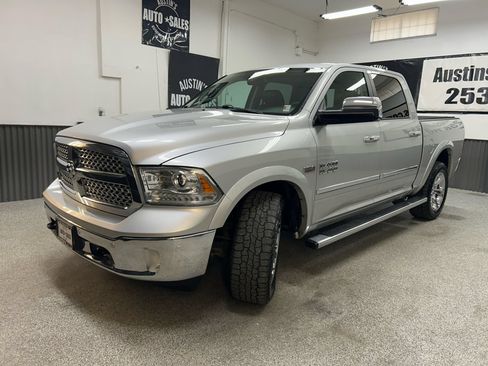Used 2016 RAM 1500 Laramie w/ Convenience Group AWD/4WD image 3