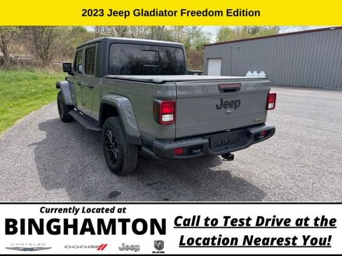 Used 2023 Jeep Gladiator Sport AWD/4WD image 7