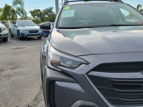 Used 2024 Subaru Outback Premium AWD/4WD image 7