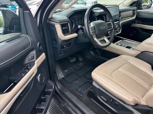 Used 2024 Ford Expedition Max Limited RWD image 10