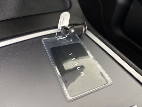 Used 2023 Tesla Model Y Long Range image 14