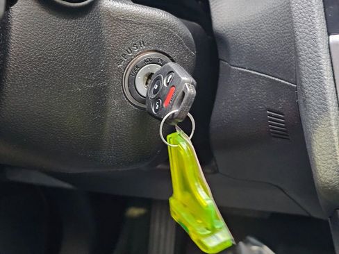 Used 2017 Subaru Crosstrek 2.0i Premium image 31