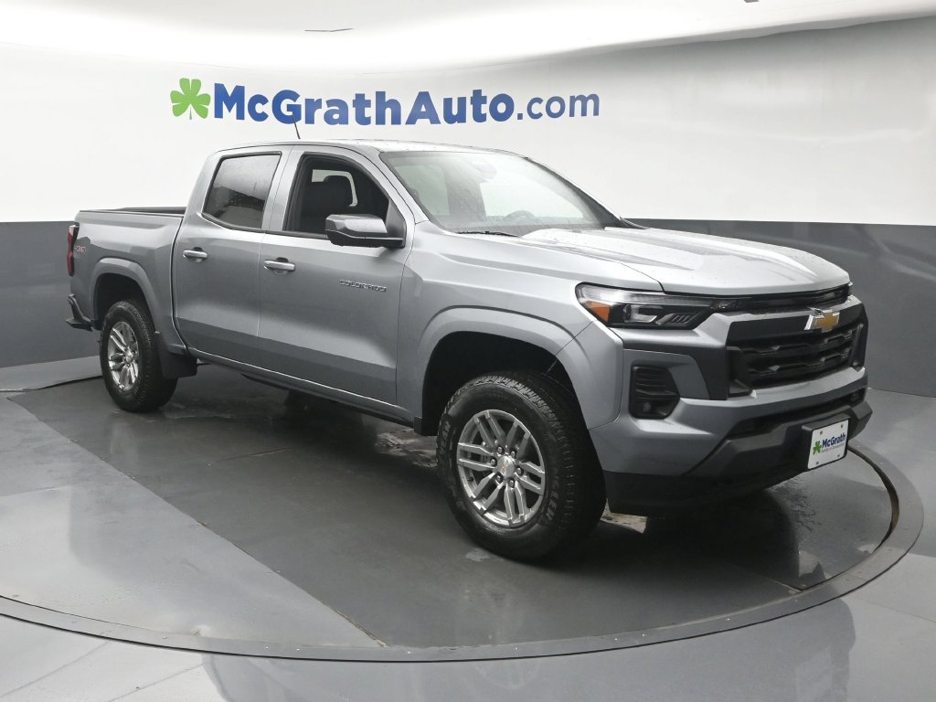 New 2026 Chevrolet Colorado LT w/ LT Convenience Package AWD/4WD image 2