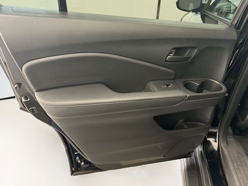 Used 2023 Honda Passport EX-L image 27