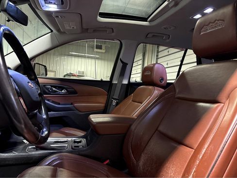 Used 2019 Chevrolet Traverse High Country image 16