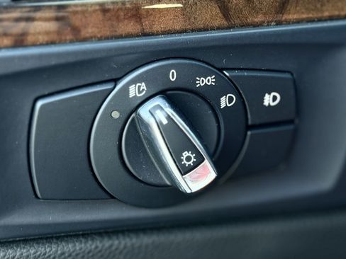 Used 2013 BMW 328i Convertible image 25