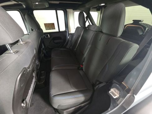 Used 2025 Jeep Wrangler Unlimited Rubicon 4xe w/ Safety Group AWD/4WD image 32