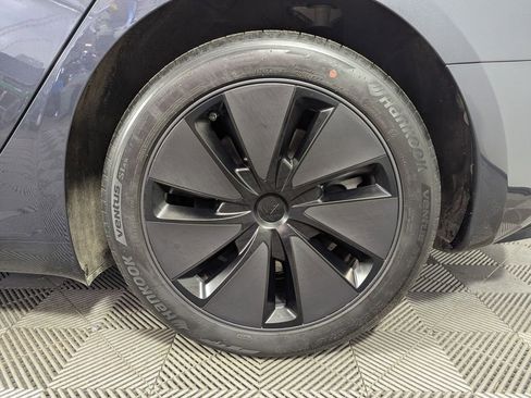 Used 2024 Tesla Model 3 Standard Range image 25