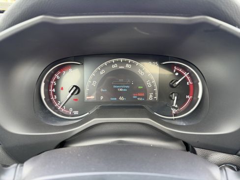 Used 2025 Toyota RAV4 XLE Premium image 20