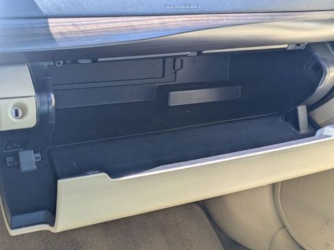 Used 2016 Toyota Camry XLE FWD image 21