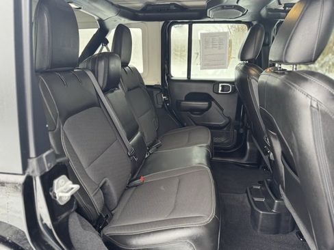 Used 2023 Jeep Wrangler Sport S image 16