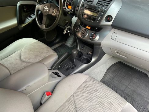 Used 2011 Toyota RAV4 4WD w/ Base L4 Extra Value Pkg image 21