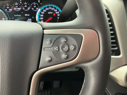 Used 2017 GMC Yukon Denali image 10