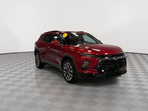 Certified 2025 Chevrolet Blazer RS w/ Enhanced Convenience Package image 2