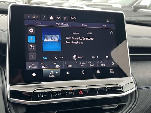 New 2026 Jeep Compass Latitude image 25