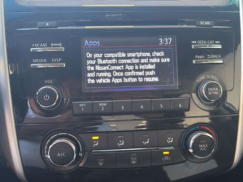Used 2015 Nissan Altima 2.5 S w/ Power Driver Seat Package FWD image 23