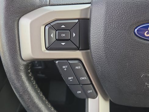 Used 2019 Ford F150 Lariat w/ Equipment Group 502A Luxury image 20