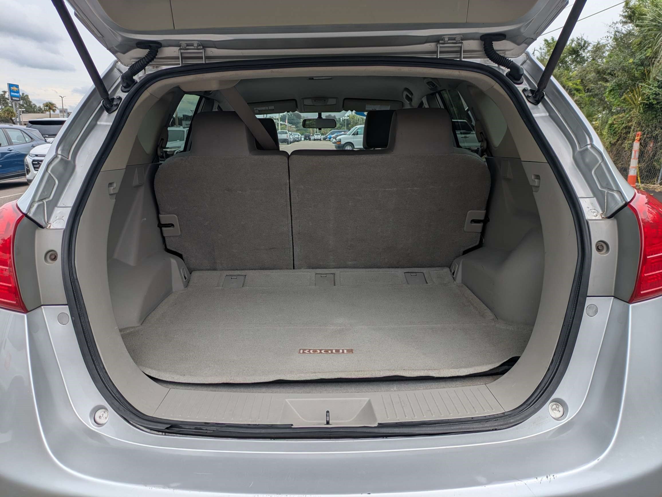 Used 2013 Nissan Rogue S FWD image 12