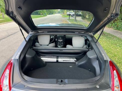 Used 2009 Nissan 370Z Touring w/ Sport Pkg image 8