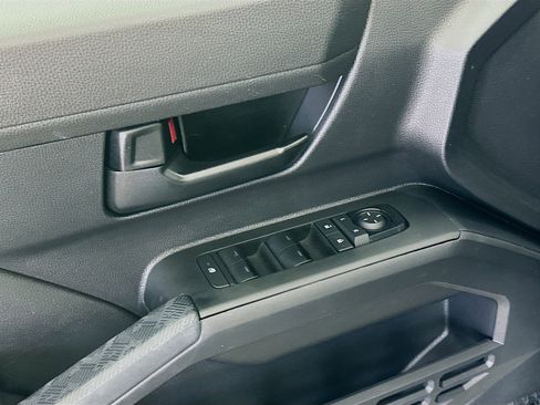 Used 2024 Toyota Tacoma SR image 15