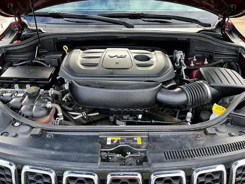 Used 2022 Jeep Grand Cherokee Limited image 31