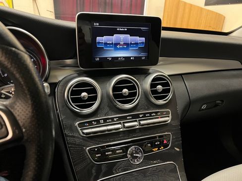 Used 2017 Mercedes-Benz C 300 Sedan image 23