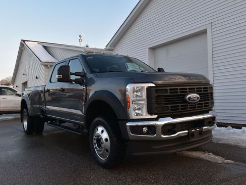New 2026 Ford F450 XL w/ XL Chrome Package image 3
