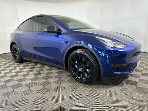 Used 2021 Tesla Model Y Long Range image 2