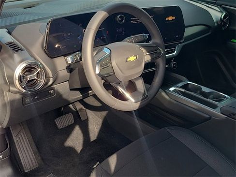 New 2026 Chevrolet Equinox EV LT image 20