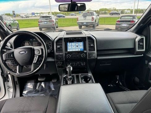 Used 2018 Ford F150 XLT w/ Equipment Group 302A Luxury AWD/4WD image 27