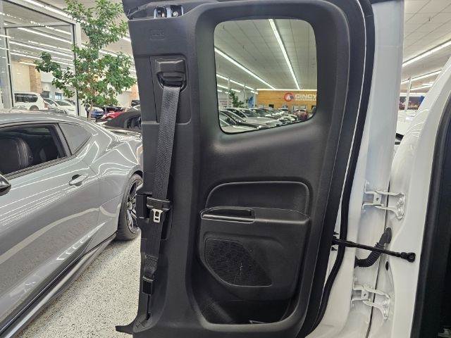 Used 2021 Chevrolet Colorado LT w/ Fleet Safety Package AWD/4WD image 25