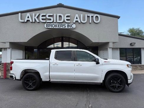 Used 2022 Chevrolet Silverado 1500 RST w/ LPO, Blackout Package AWD/4WD image 3