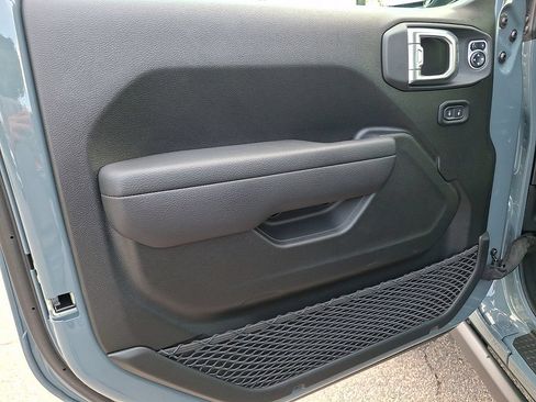 Used 2024 Jeep Wrangler Rubicon AWD/4WD image 14