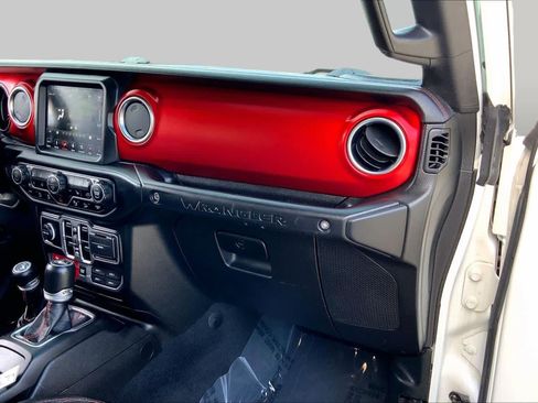 Used 2019 Jeep Wrangler Unlimited Rubicon AWD/4WD image 19