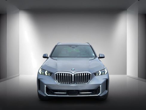 Used 2025 BMW X5 xDrive40i w/ Executive Package image 5