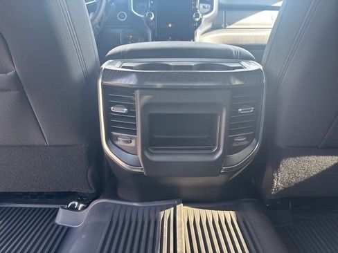 New 2025 RAM 2500 Big Horn AWD/4WD image 17