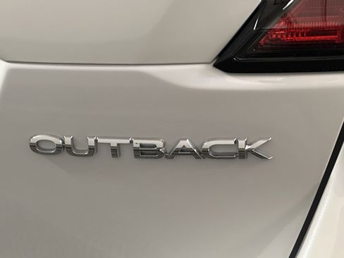 Certified 2025 Subaru Outback Limited image 9