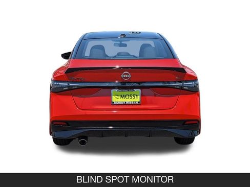 New 2026 Nissan Sentra SR w/ Floor Mat Package FWD image 9