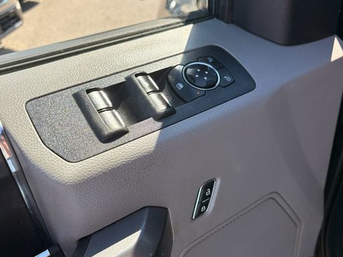 Used 2018 Ford F150 XLT AWD/4WD image 14
