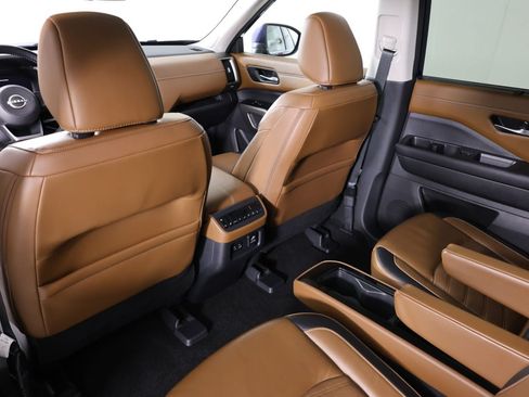 Used 2023 Nissan Pathfinder Platinum AWD/4WD image 55