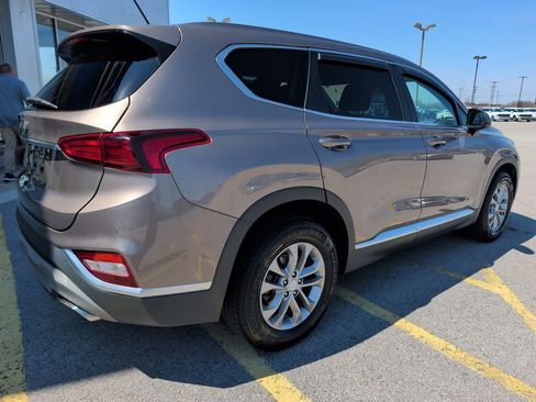 Used 2020 Hyundai Santa Fe SE image 7