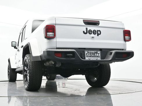 Used 2024 Jeep Gladiator Sport AWD/4WD image 42