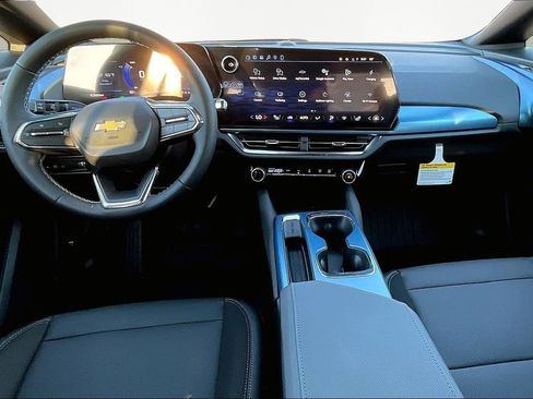 New 2026 Chevrolet Equinox EV LT w/ LPO, All-Weather Mat Package AWD/4WD image 6