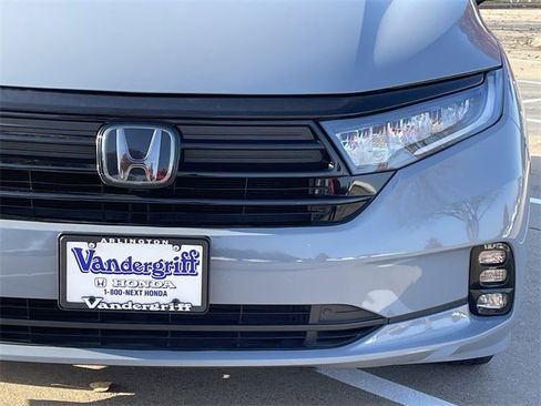 Used 2023 Honda Odyssey Sport image 7