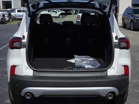 New 2025 Ford Escape SE image 9